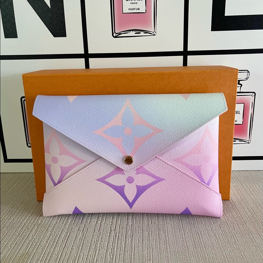 💟💜Louis Vuitton Kirigami Monogram Pastel💟💜